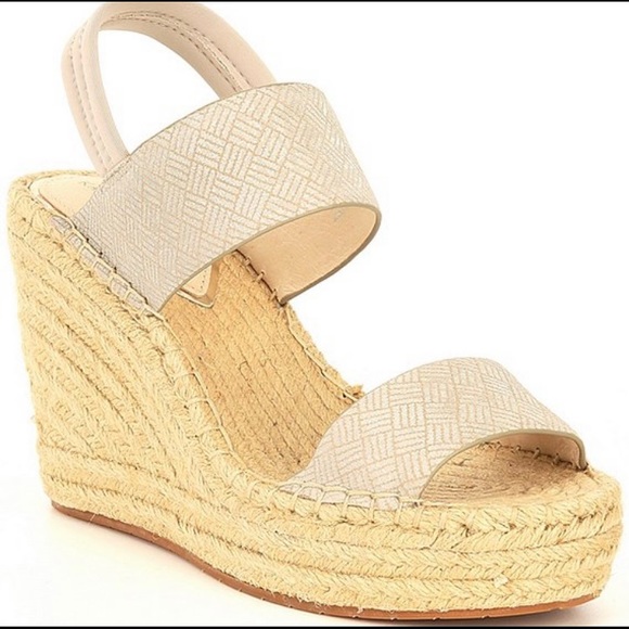 Shoes - ❤️❤️sold sold❤️❤️Katherine Kelly wedges